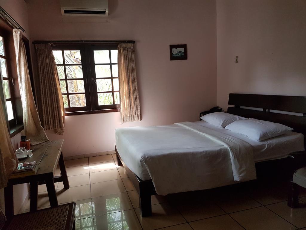 Peye Guesthouse Malang Eksteriør bilde